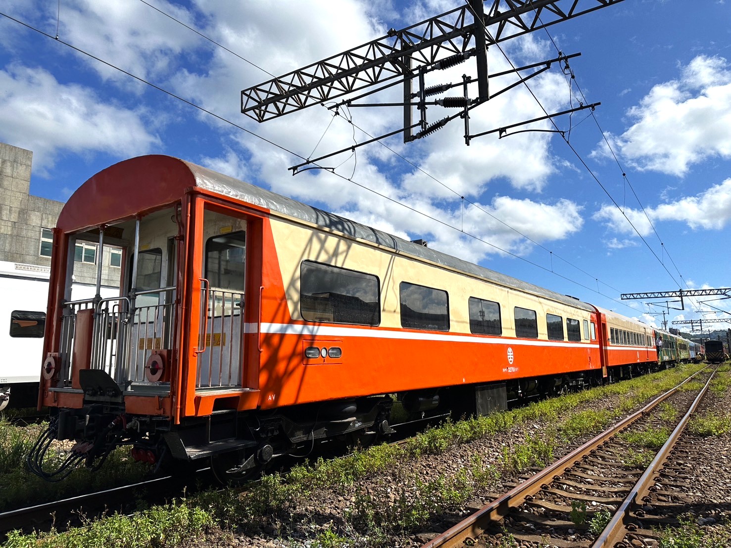 總統花車反面