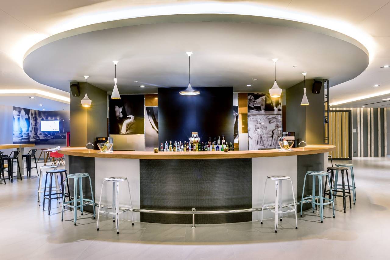 曼谷衝擊宜必思酒店-酒吧
